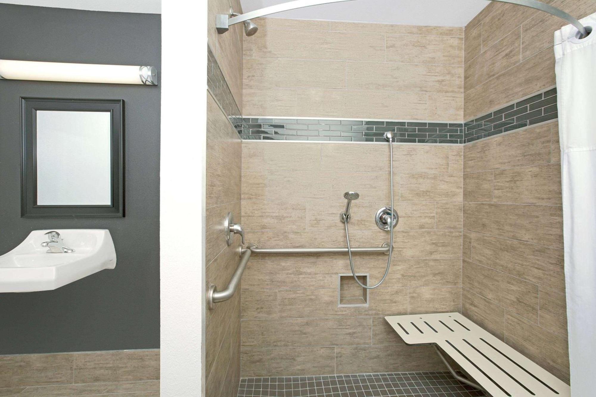 אל סגונדו Travelodge By Wyndham Lax מראה חיצוני תמונה